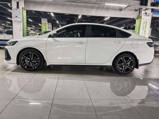 Geely Binrui — Фото автомобиля 3