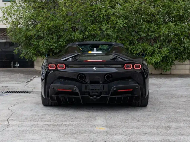Ferrari SF90 — Фото автомобиля 5