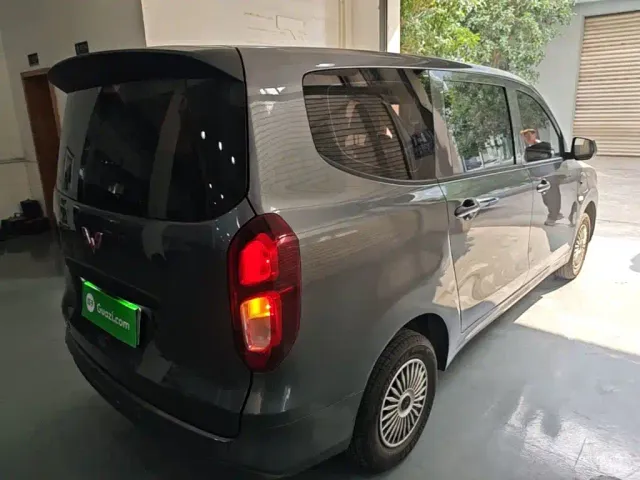 Wuling Hongguang — Фото автомобиля 6