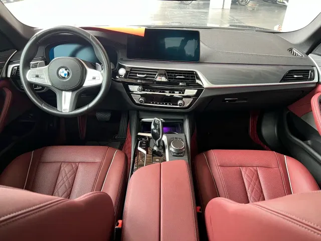 BMW 5 Series — Фото автомобиля 6