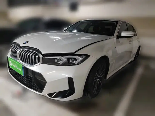 Фотография автомобиля — BMW 3 Series