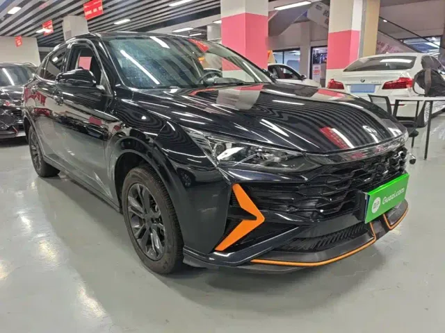 Dongfeng Yixuan — Фото автомобиля 3