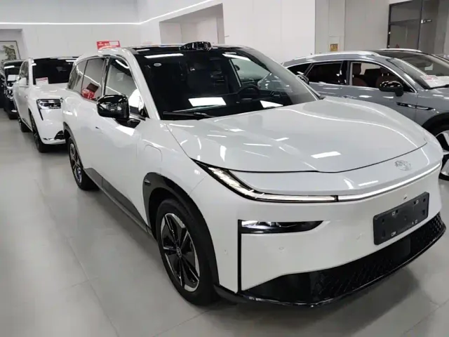 Toyota BoZhi 3X — Фото автомобиля 3