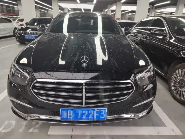 Mercedes-Benz E-Class — Фото автомобиля 2