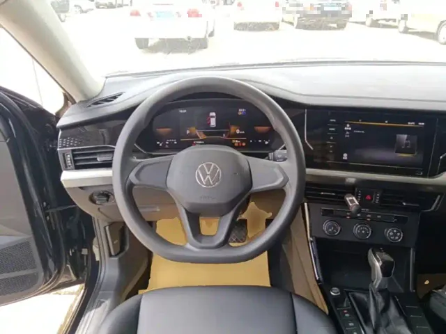 Volkswagen Passat — Фото автомобиля 10