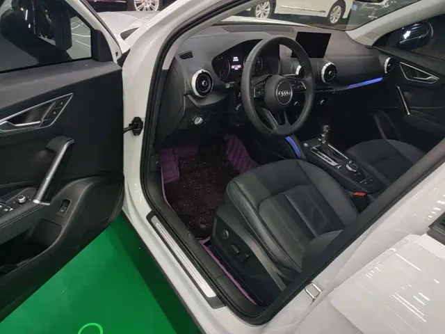 Audi Q2L — Фото автомобиля 15