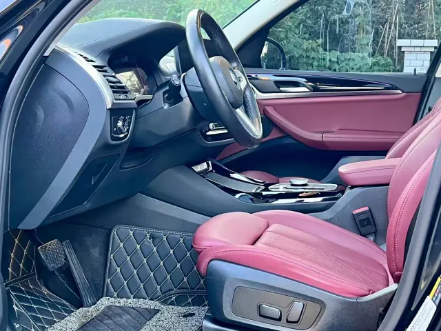 BMW iX3 — Фото автомобиля 7