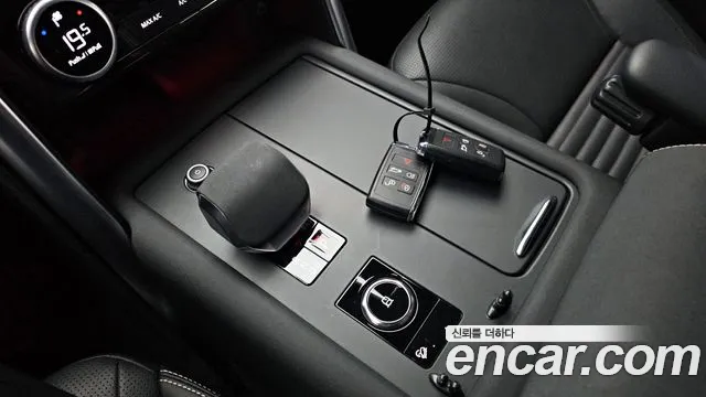 Land Rover Discovery — Фото автомобиля 9