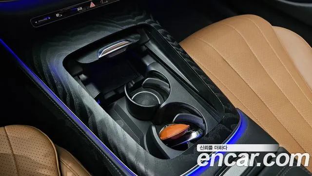 Mercedes-Benz E-Class — Фото автомобиля 29