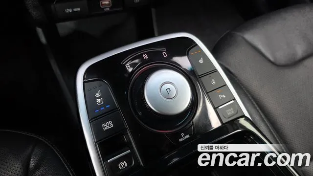 Kia Niro — Фото автомобиля 12