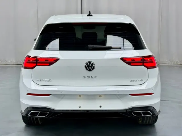 Volkswagen Golf — Фото автомобиля 14