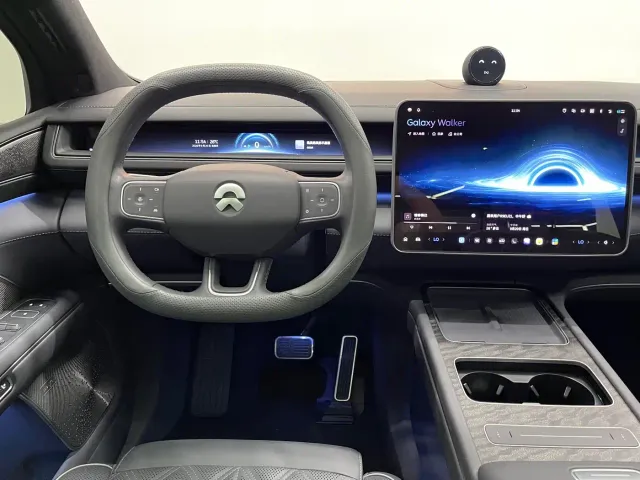 Nio ES8 — Фото автомобиля 14