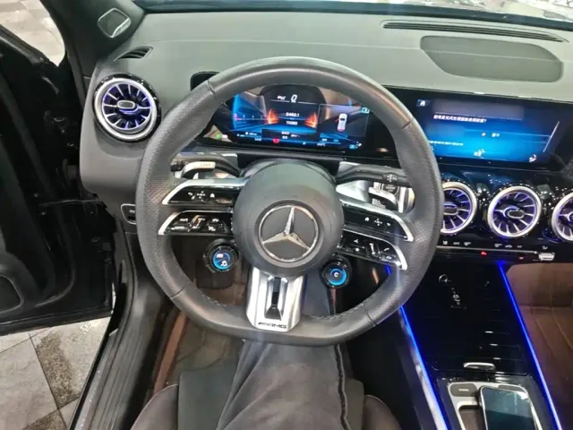 Mercedes-Benz GLB AMG — Фото автомобиля 10