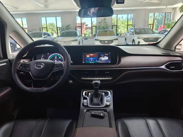 GAC Trumpchi M6 — Фото автомобиля 12