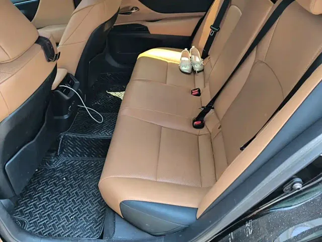 Lexus ES — Фото автомобиля 14