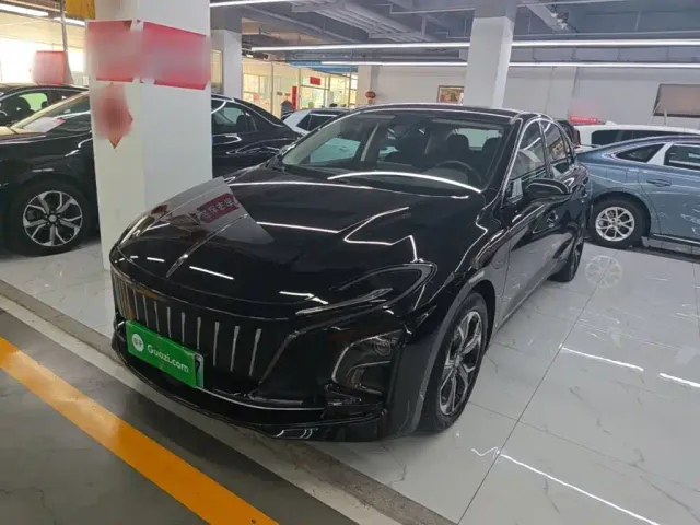 Фотография автомобиля — Hongqi E-QM5