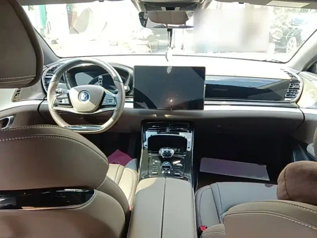 BYD Han — Фото автомобиля 9