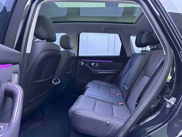Leapmotor C10 — Фото автомобиля 9