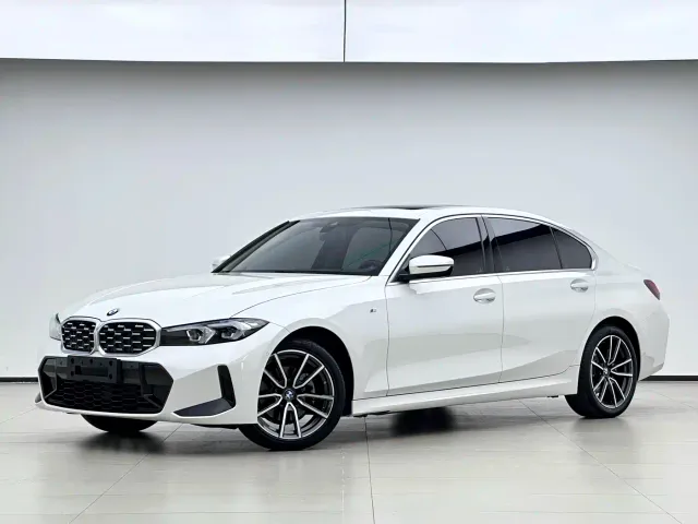 Фотография автомобиля — BMW 3 Series