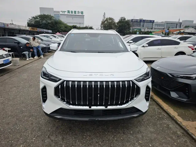 Jetour X70 Plus — Фото автомобиля 2