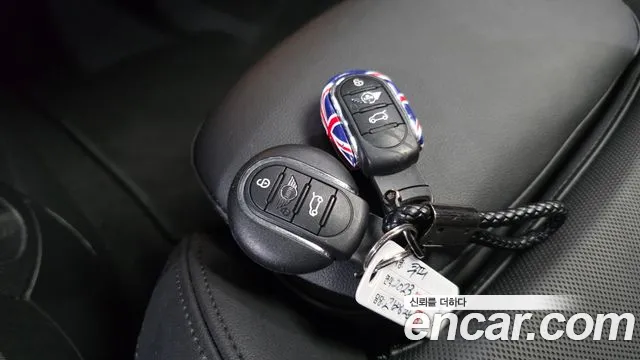 Mini Cooper Cooper 5 дверей Classic — Фото автомобиля 29