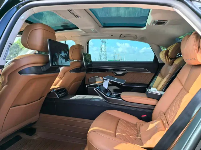 Audi A8 — Фото автомобиля 15