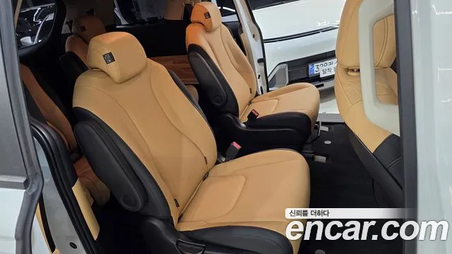 Kia Carnival Generation 4 — Фото автомобиля 19