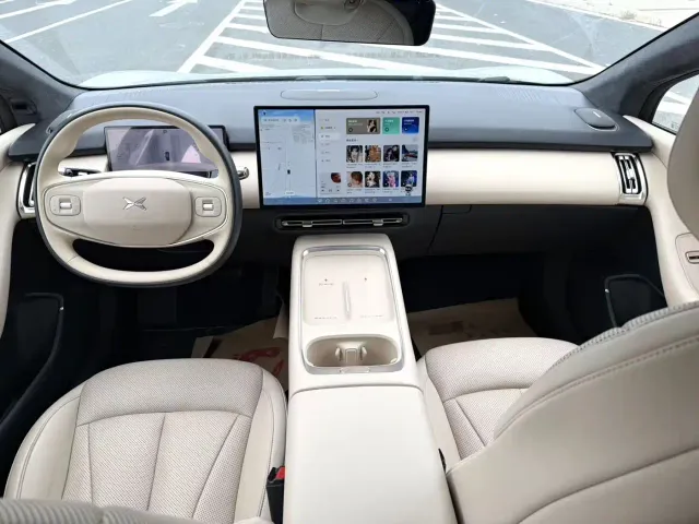 Xpeng P7+ — Фото автомобиля 6
