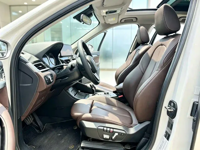 BMW BMW X1 2022 sDrive20Li Premium — Фото автомобиля 8