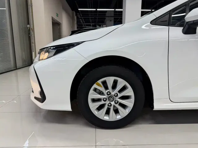 Toyota Corolla — Фото автомобиля 18