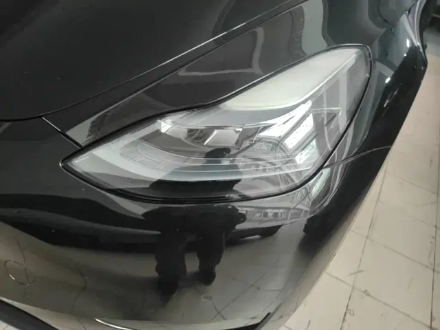 Tesla Model Y — Фото автомобиля 23