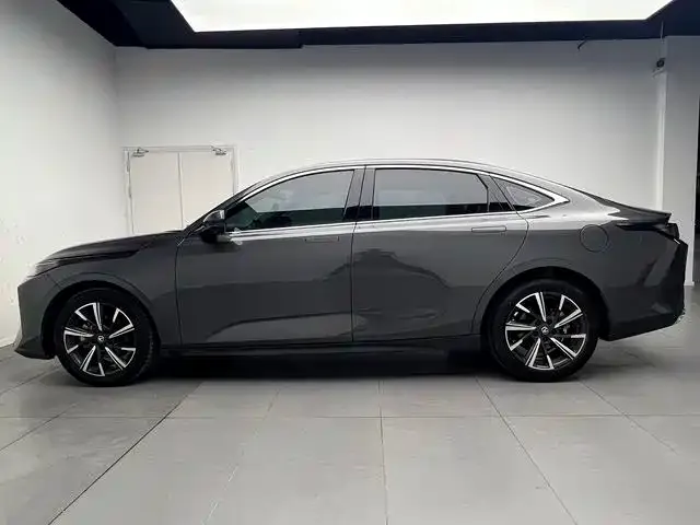 Changan Eado — Фото автомобиля 8