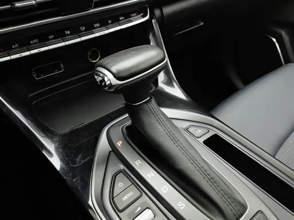 GAC Trumpchi Trumpchi GS4 2022 270T Auto Tech Edition — Фото автомобиля 13