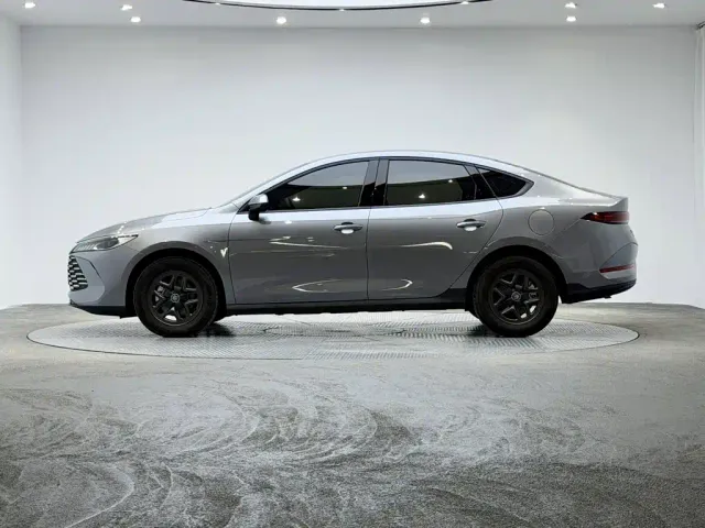 BYD Qin PLUS — Фото автомобиля 7