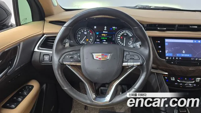 Cadillac XT6 — Фото автомобиля 12