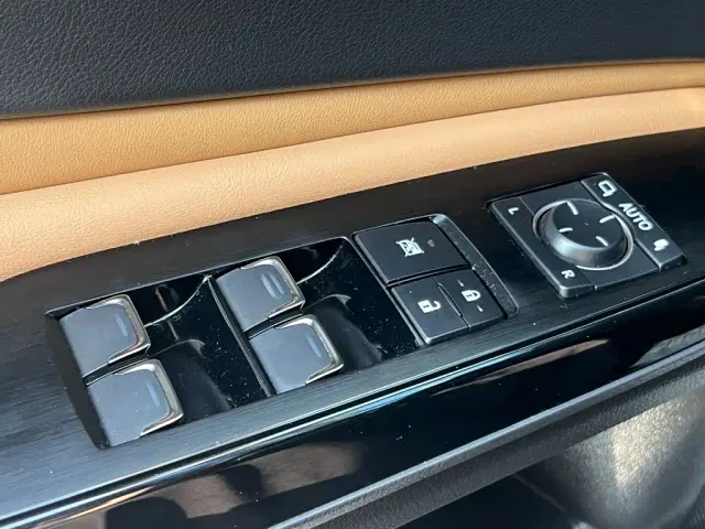 Lexus ES — Фото автомобиля 15
