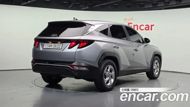Hyundai Tucson Tucson (NX4) Дизель 2.0 2WD — Фото автомобиля 2