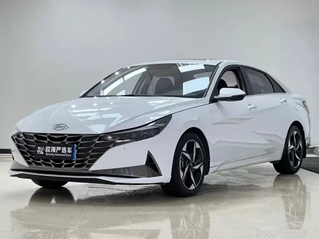 Фотография автомобиля — Hyundai Elantra