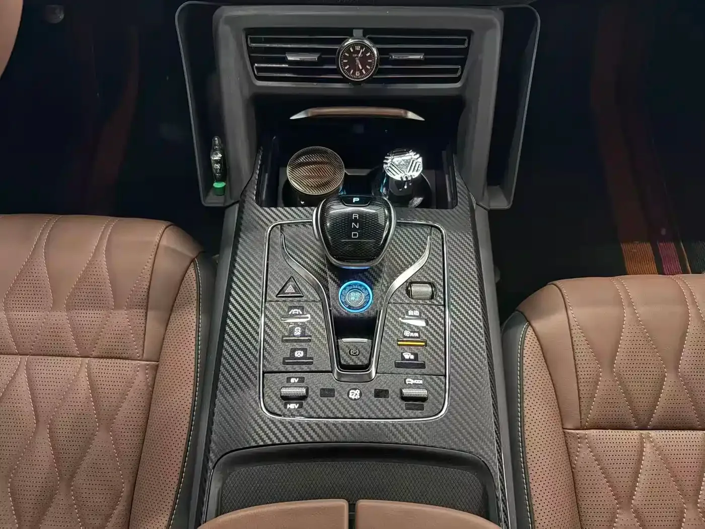 BYD Tang New Energy 2021 DM-i 112KM Premium — Фото автомобиля 10