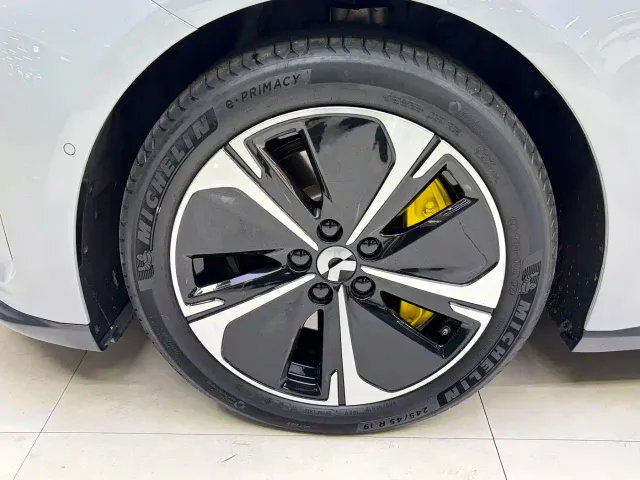 Nio ET5 Touring — Фото автомобиля 8