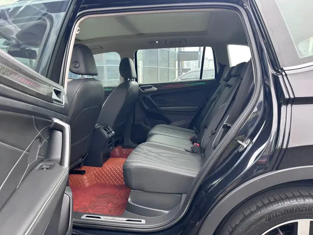 Volkswagen Tiguan L — Фото автомобиля 6