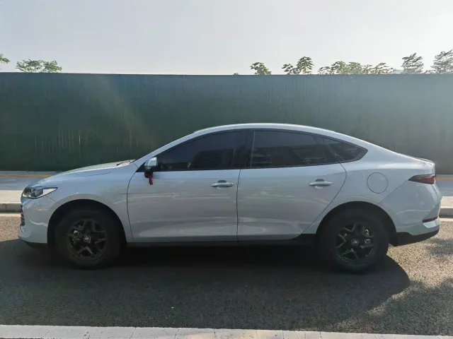 BYD Qin PLUS — Фото автомобиля 8