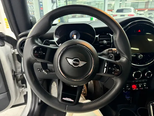 MINI John Cooper Works — Фото автомобиля 8
