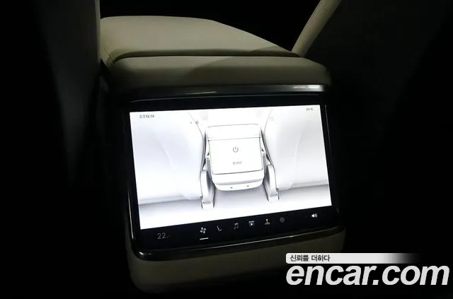 Tesla Model S — Фото автомобиля 19