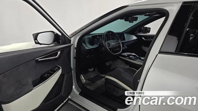 Kia EV6 — Фото автомобиля 15