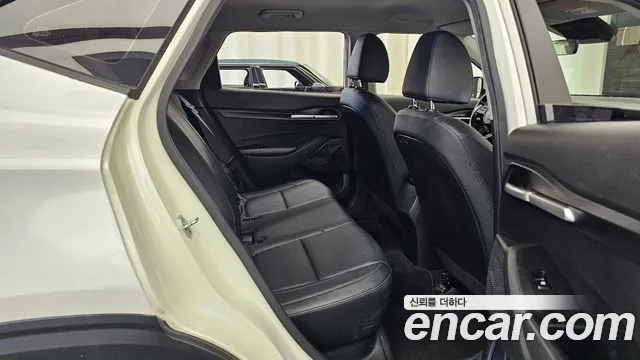 Kia Seltos New — Фото автомобиля 12