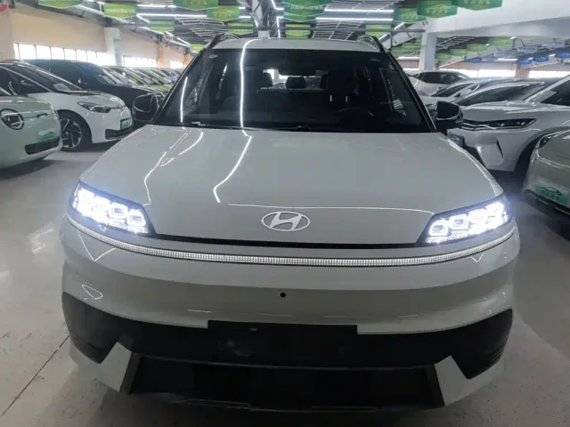 Hyundai ELEXIO — Фото автомобиля 2