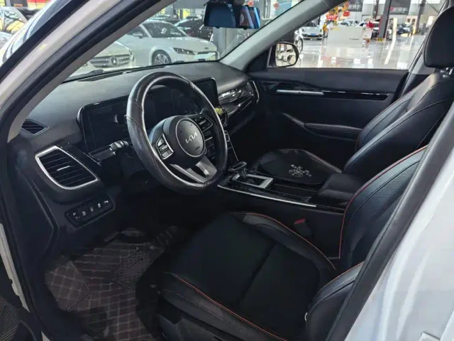 Kia Seltos — Фото автомобиля 8
