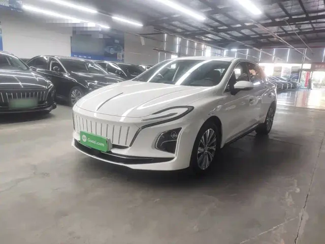 Фотография автомобиля — Hongqi E-QM5