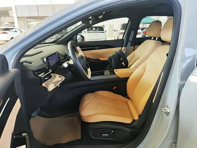 Geely Galaxy L6 — Фото автомобиля 14